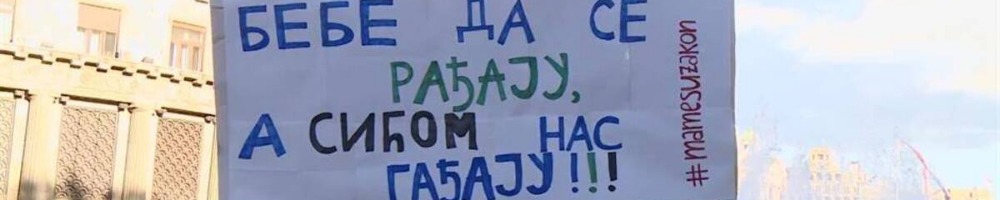 image | Isplata pomoći za novorođenu bebu u Opštini Vrbas kasni i do dve godine, i nakon pritiska javnosti izazvanog odbijanjem da se ovaj problem stavi na dnevni red lokalne skupštine, saznajemo da skupštinska većina predvođena Srpskom naprednom strankom za tu obavezu nema vremena, a ni sredstava.

