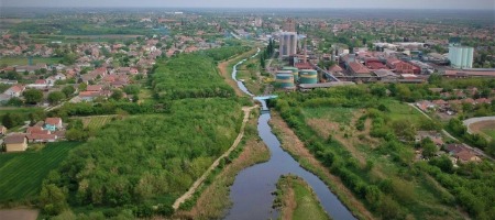 image | Kada će prestati ispuštanje otpadnih voda u Veliki bački kanal? Šta se desilo sa projektom čišćenja?

Ovo su pitanja koja se sve češće može čuti u sredinama koje trpe posledice zagađenja koje traje preko 3 decenije i koja će u četvrtak biti javno postavljena na protestu ispred Opštine Vrbas.