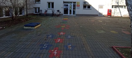 image | Javašluk u predškolskoj ustanovi  se nastavlja. Povlači se konkurs za izbor direktora, pljušte prijave pa i krivične. Reaguje i policija.

Spisak zloupotreba od početka ove radne godine je već sada podugačak.