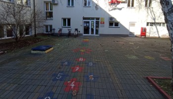 image | Javašluk u predškolskoj ustanovi  se nastavlja. Povlači se konkurs za izbor direktora, pljušte prijave pa i krivične. Reaguje i policija.

Spisak zloupotreba od početka ove radne godine je već sada podugačak.