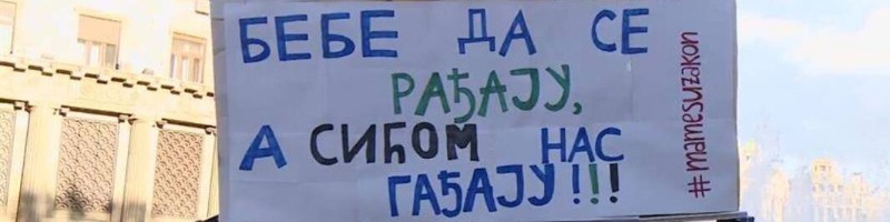 image | Isplata pomoći za novorođenu bebu u Opštini Vrbas kasni i do dve godine, i nakon pritiska javnosti izazvanog odbijanjem da se ovaj problem stavi na dnevni red lokalne skupštine, saznajemo da skupštinska većina predvođena Srpskom naprednom strankom za tu obavezu nema vremena, a ni sredstava.

