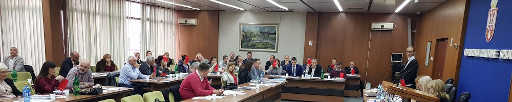 image | Predsednik opštine Milan Glušac je nakon burne sednice skupštine podneo ostavku. Kao obrazloženje naveo je lične razloge.
