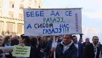 image | Isplata pomoći za novorođenu bebu u Opštini Vrbas kasni i do dve godine, i nakon pritiska javnosti izazvanog odbijanjem da se ovaj problem stavi na dnevni red lokalne skupštine, saznajemo da skupštinska većina predvođena Srpskom naprednom strankom za tu obavezu nema vremena, a ni sredstava.

